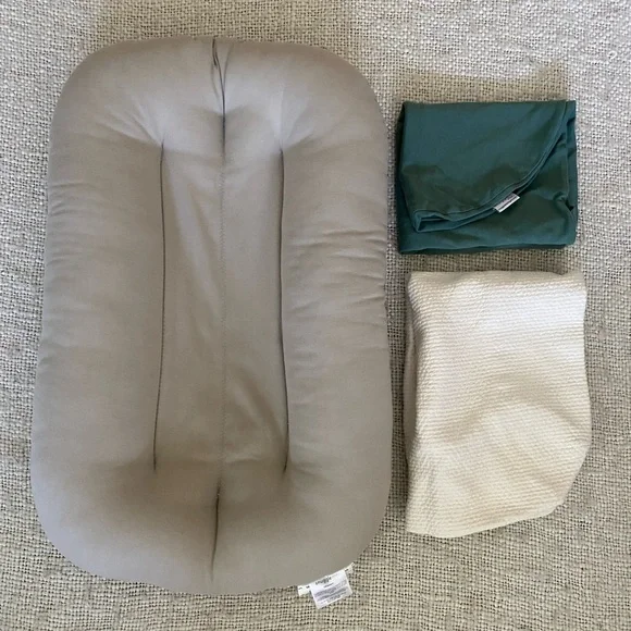 Snuggle Me Organic Lounger + 2 Covers - Picture 1 of 7